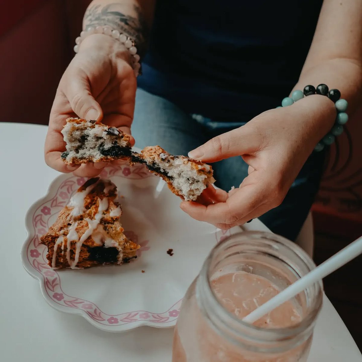 OnHighlands's tweet photo. Blueberry and lemon. Name a better duo... we'll wait 🫐🍋

These fresh-baked scones from Sconed Bakeshop are making a pretty strong case for perfection.

📸 @sconedinthevalley
📍Cobden Ontario

#ComeWander #OntariosHighlands #ontarioshighlands #OttawaValley #RenfrewCounty #SconedInTheValley