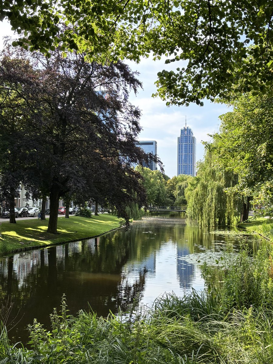 JPKalkman's tweet photo. Vandaag #Rotterdam voorzien van zoet #water. Het singel systeem nagelopen en bijgestuurd zodat het waterpeil op niveau blijft deze droge dagen. #waterschap werkt! https://t.co/0HrSbmo1C8