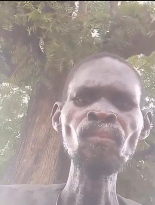 diewaitalbrigh1's tweet photo. What happened to him?

He sold his vote for 5k in Ekiti😂😂 https://t.co/AgVeqJQFti