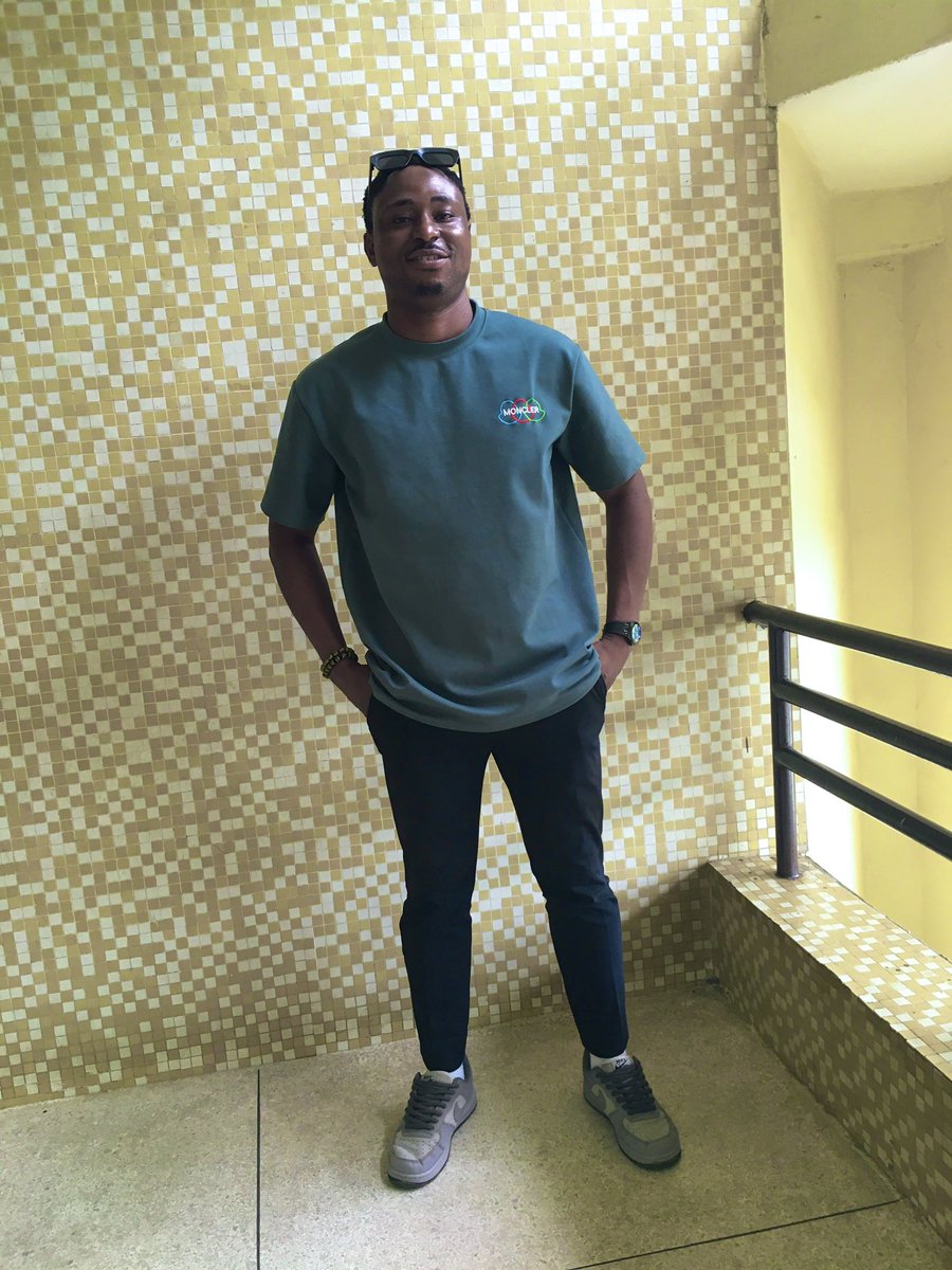 z_funsho's tweet photo. One step at a time.👑 https://t.co/dW8KghFnjP