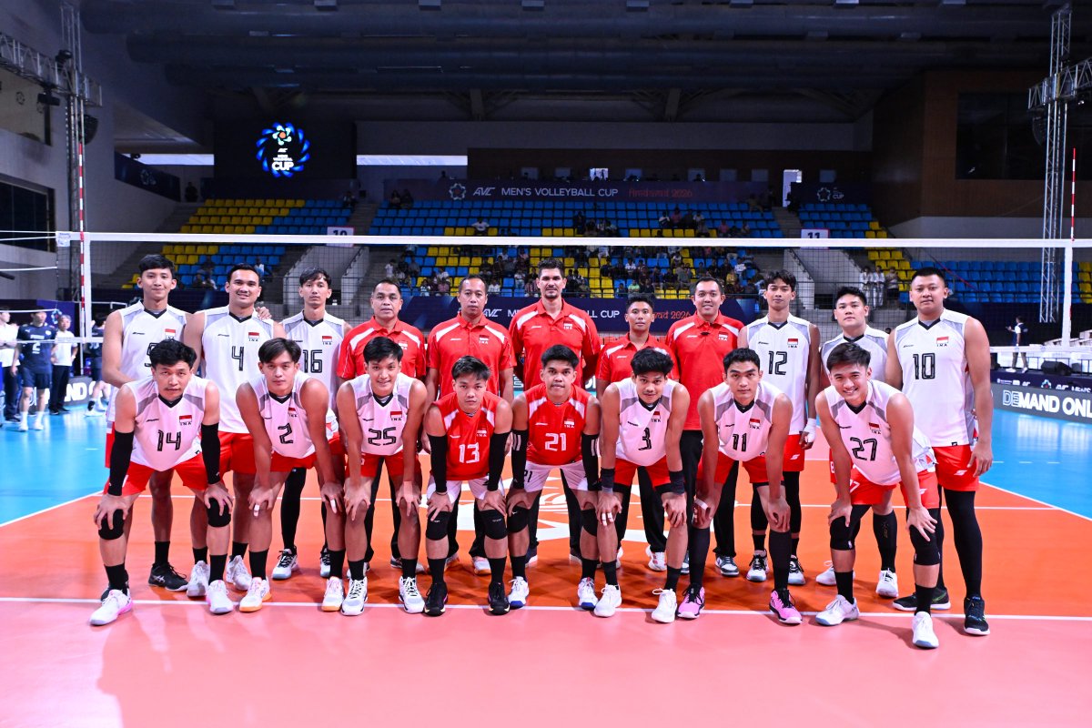 dly_volleyball's tweet photo. #AVCCup2026
Qatar 2-3 Indonesia

25-14 | 22-25 | 30-32 | 27-25 | 13-15

KEMENANGAN PERDANA INDONESIA 🇮🇩😭🔥

Top skor
🇶🇦 Abdullah (20) - 16 poin
🇶🇦 Nikola (11) - 16 poin
🇮🇩 Nibras (25) - 32 poin
🇮🇩 Boy (3) - 25 poin

#volleyball https://t.co/f1fUZxz5ZR