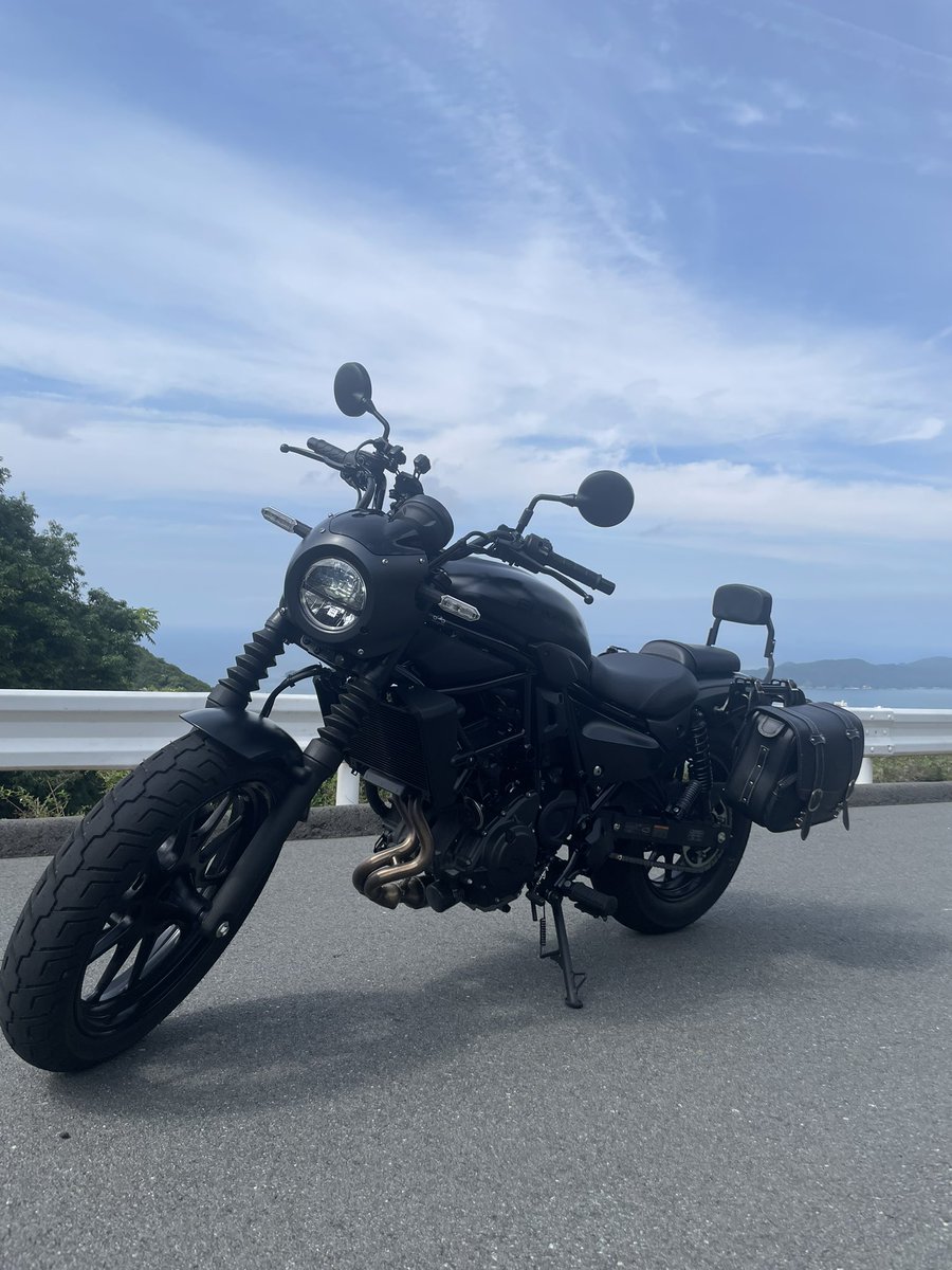 TAKA_De_L's tweet photo. 名前：TAKA
年齢：18
性別：男
身長：173
住み：三重
車種：エリミネーター400SE
趣味：アニメ、ゲーム、バイク
一言：免許取り立ての初心者🔰
           休みの日はほとんどバイクに乗ってます！

 #バイク乗りとして自己紹介
 #バイク乗りと繋がりたい
 #kawasaki 
 #エリミネーター400se https://t.co/1bDgaGKVxc