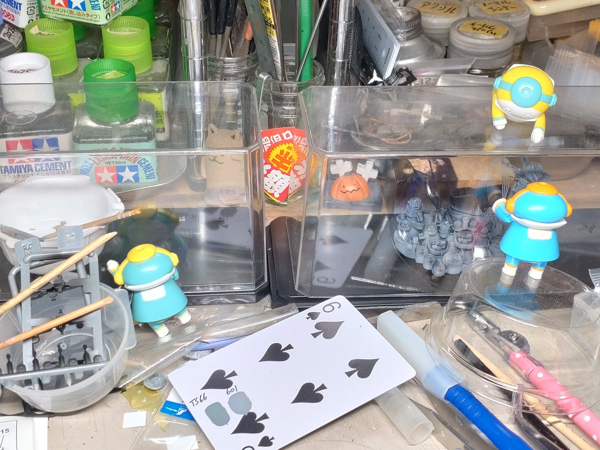 fuusanhobby's tweet photo. ホコリが付いたり、物が当たったり 引っ掛けて破損しない様。作っている途中は、ケースに入れています (˶'ᵕ'˶ )︎
  黒サフ から グレーサフまで吹き終わり ⸜(* ॑꒳ ॑*  )⸝
#ピットロード #pitroad #日本海軍 #IJN #大和 #YAMATO #scalemodel #plasticmodel https://t.co/labbQ2zjPR