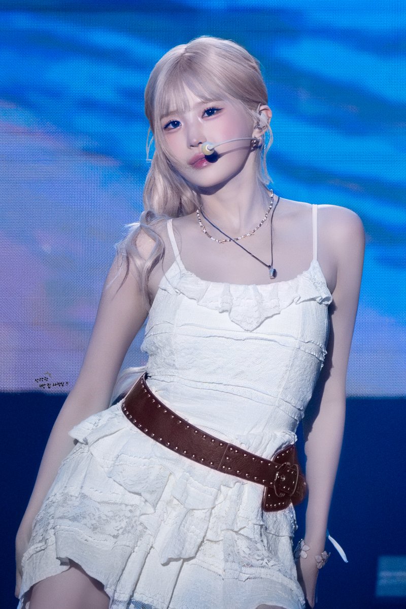 wootaej1216's tweet photo. 260615 울산뮤직페스티벌 프로미스나인 송하영 

#프로미스나인 #fromis_9 #송하영 #songhayoung https://t.co/DO9ql3Sbgo