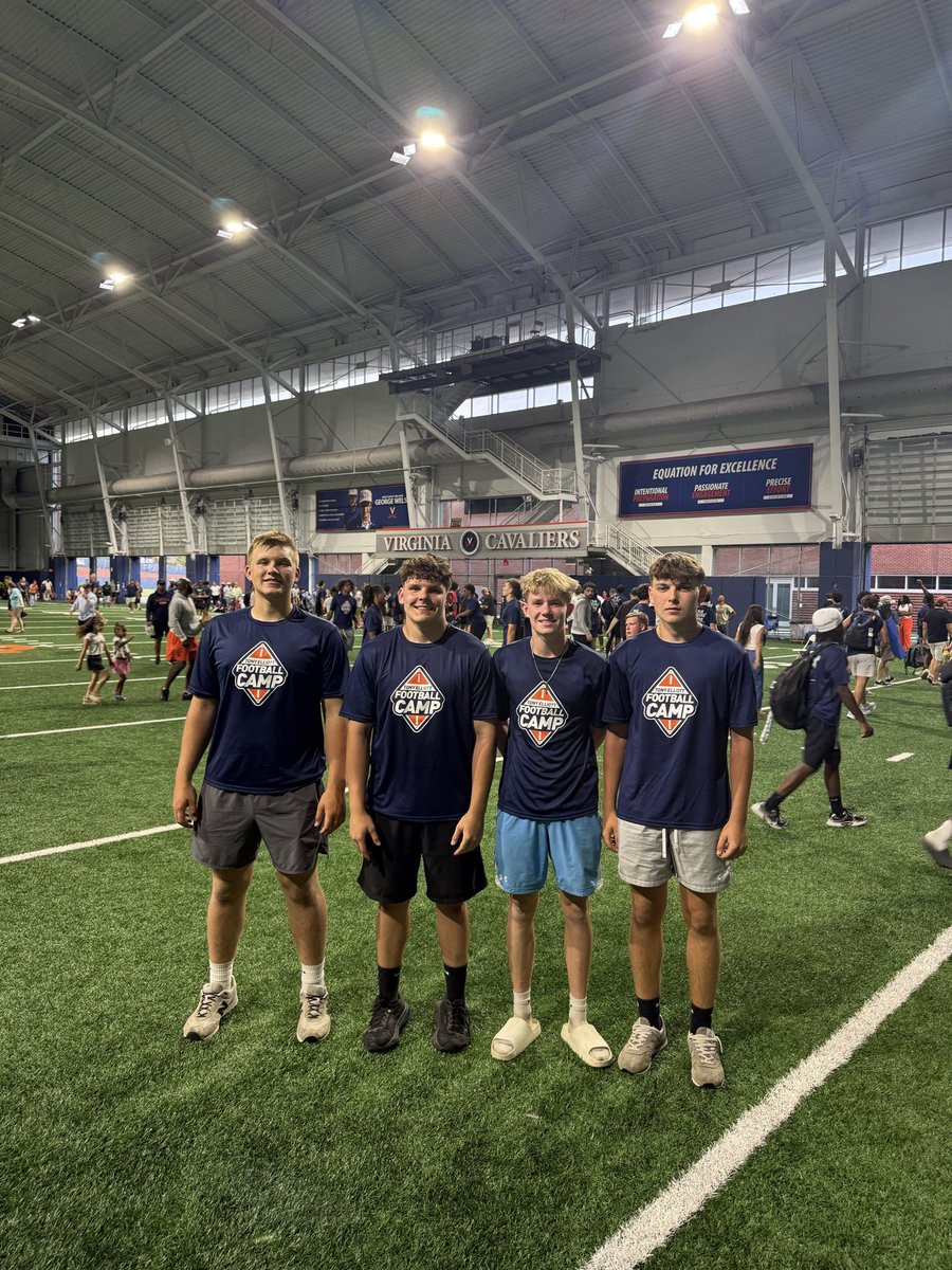 CentrlRecruits's tweet photo. We had a great time getting better and grinding at the UVA prospect camp yesterday! These guys worked hard and received D1 coaching to elevate their game. The future is bright for our Warriors 💪🔴⚫️🏈. Shoutout to @UVAFootball for being great hosts! https://t.co/Wxloo1lf37