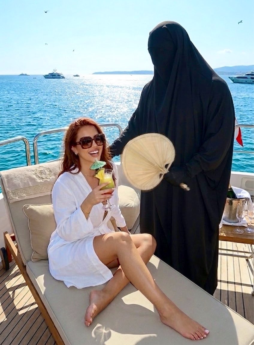 shannasparkleof's tweet photo. It's so practical to have a man who wears a veil… no need for a parasol. 🤲🏻🤍📿 machallaaahhhhhh #hijabiman https://t.co/ofy0Q28Te4