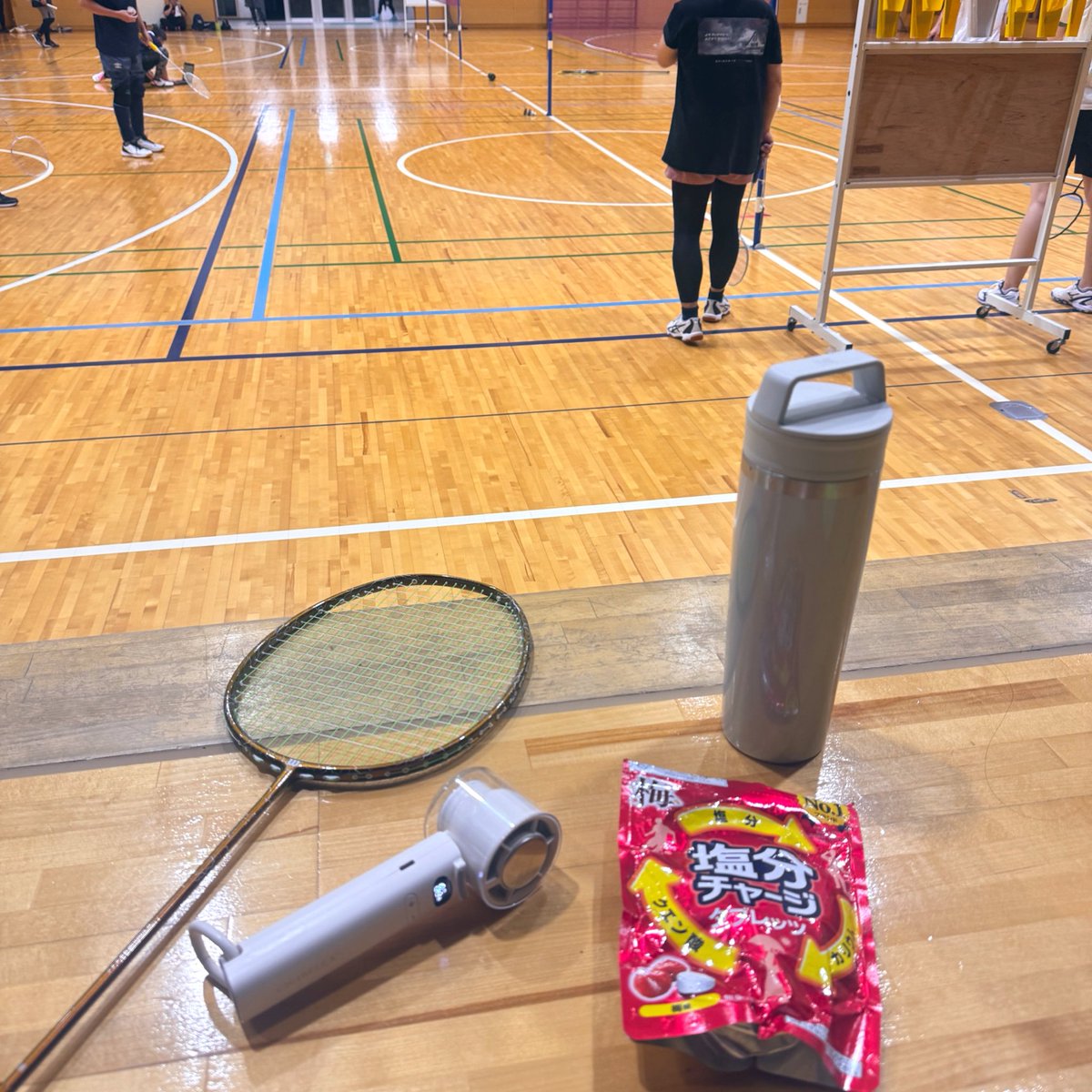 maammy8's tweet photo. バドDAY🏸
きぬまみセットのチームは初かな笑
私達2人が下手っぴだからKTいっぱい疲れさせたね〜ごめんね〜😂
楽しかったからよし✨ https://t.co/KQ4wdUCHVW