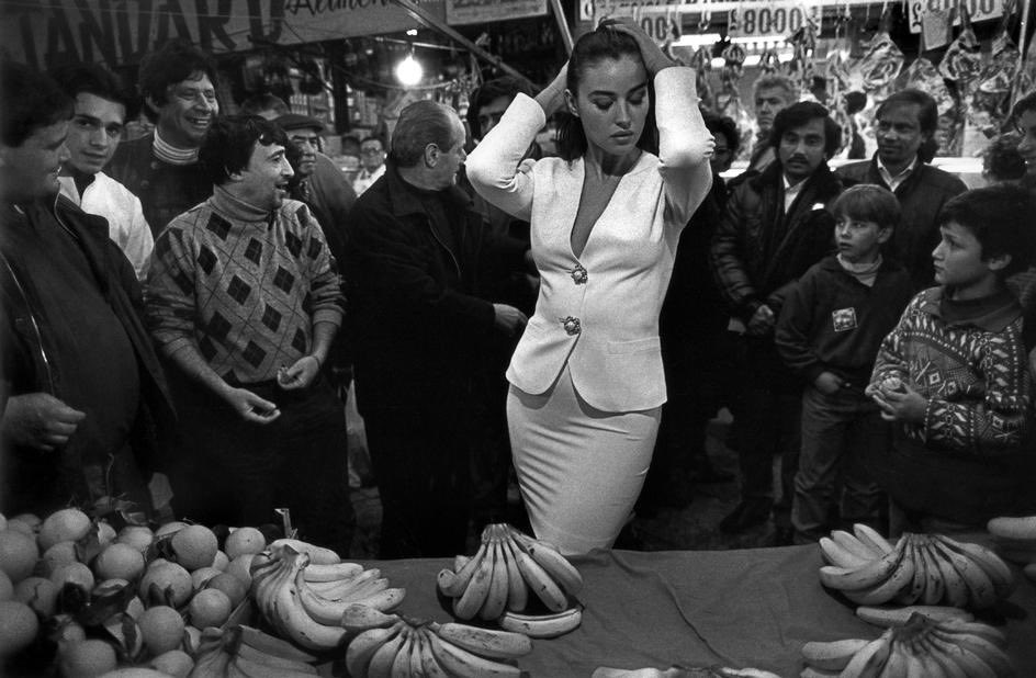 Fanrizio21's tweet photo. Monica Bellucci 
for Dolce &amp; Gabbana  1991

Ferdinando Scianna https://t.co/7i9IqwidR2