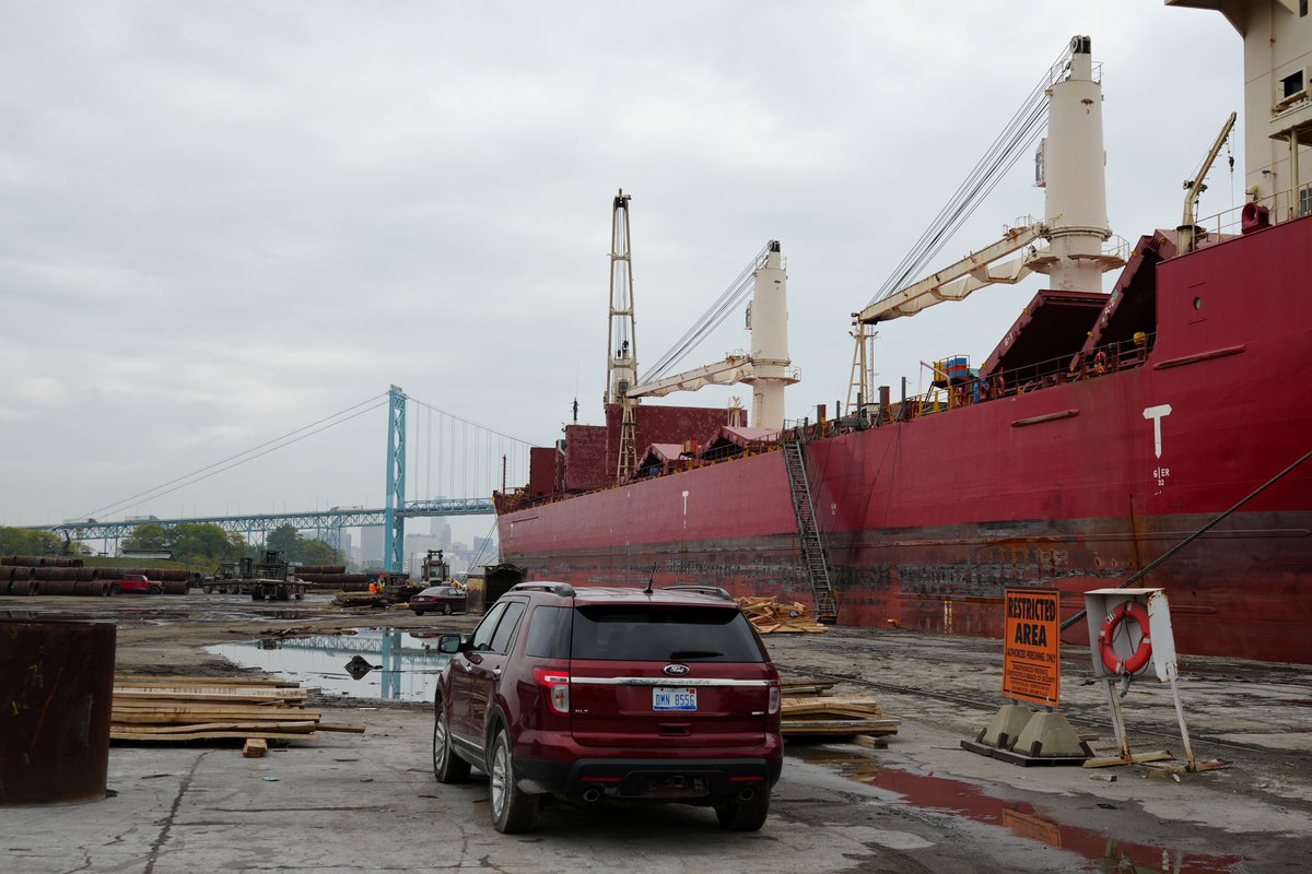 SeawayUSDOT's tweet photo. FEDERAL ASAHI at the Detroit Wayne County Port Authority ⛴️

LOA: 656 feet
Beam: 78 feet
Depth: 49 feet

#MaritimeMonday #MaritimeTransportation #SafetyFirst #shipspotting #shipwatching https://t.co/Cb3bPZwk4p