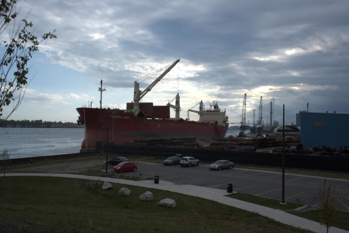 SeawayUSDOT's tweet photo. FEDERAL ASAHI at the Detroit Wayne County Port Authority ⛴️

LOA: 656 feet
Beam: 78 feet
Depth: 49 feet

#MaritimeMonday #MaritimeTransportation #SafetyFirst #shipspotting #shipwatching https://t.co/Cb3bPZwk4p