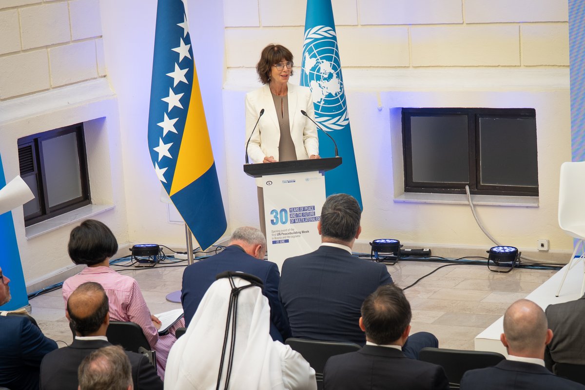 UN_BiH's tweet photo. The #PeacebuildingWeek opened in 🇧🇦 with the high-level conference “30 Years of Peace and the Future of Multilateralism”, hosted by at @mfa_bih with support from 🇺🇳 @UNPeacebuilding and the 🇨🇭 &amp; 🇬🇧 Embassies in BiH.

#InvestInPeace

🔗 https://t.co/nLAUSgomKh https://t.co/rIXEnQybKc