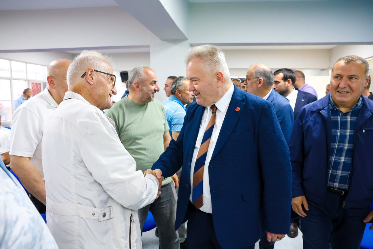 akpartirize's tweet photo. İl Başkanımız Yılmaz Katmer, Rize Belediye Başkanımız Rahmi Metin, İl Başkan Yardımcılarımız, Merkez İlçe Koordinatörümüz Bayramali Kart, Merkez İlçe Başkanımız Burak Ak, Belde Başkanlarımız, teşkilat mensuplarımız, Merkez İlçe Mahalle ve Köy Başkanlarımızın katılımıyla Daraltılmış Merkez İlçe Danışma Meclisi Toplantımızı gerçekleştirdik.