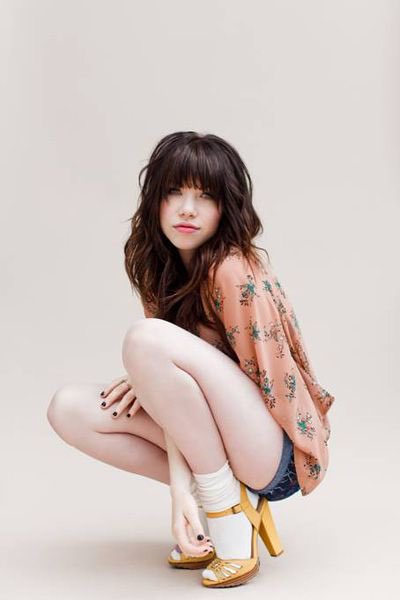carlyraeportal's tweet photo. Quando ela tá sentada, ela faz história. https://t.co/N0dIeasZOK