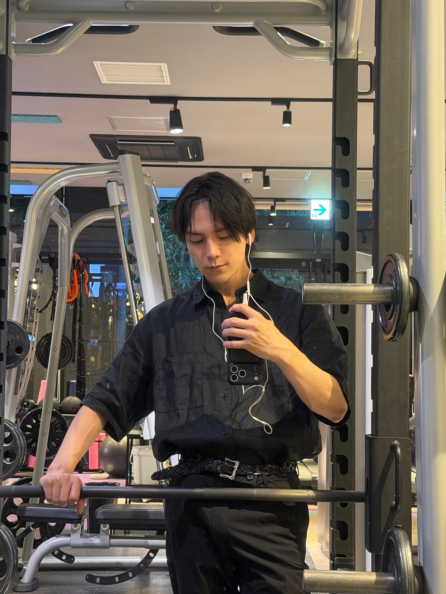 toyung_2's tweet photo. 仕事終わりに https://t.co/ogDTJHDNG9