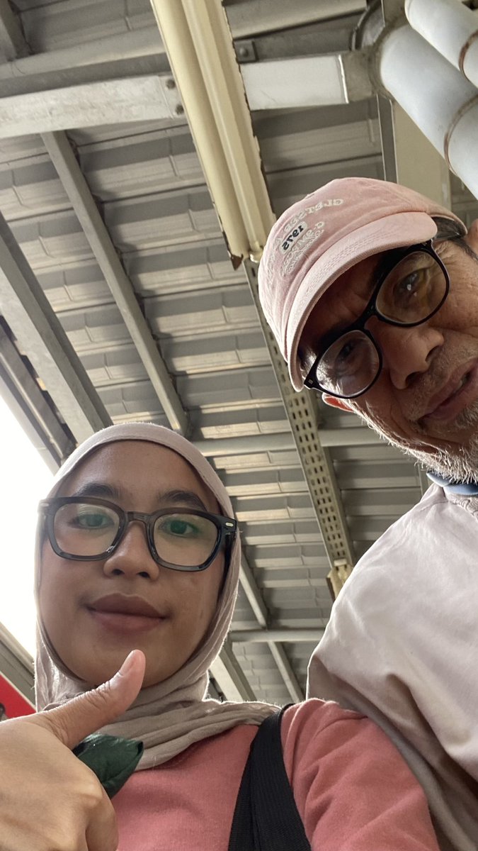 anandyadea's tweet photo. i love my bapakkkkkk https://t.co/SfDVIfAeNf