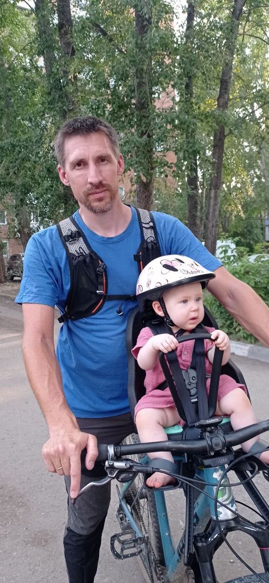 ignat7558's tweet photo. Наша юная велосипедистка 🫶

Кто мне придаёт сил продолжать свой путь?
Мои дети и внуки ❤️
Моя семья 🙏
Нас как раз = семь + Я https://t.co/Ij70fImlQa