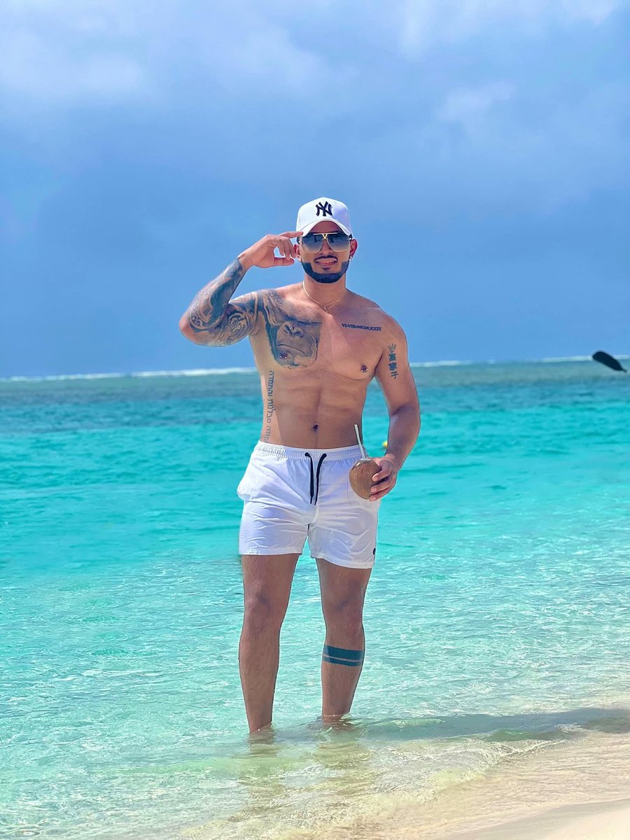 sexoconflow1's tweet photo. Este man ufff 😍😋😋 https://t.co/4x1MKQv4P0