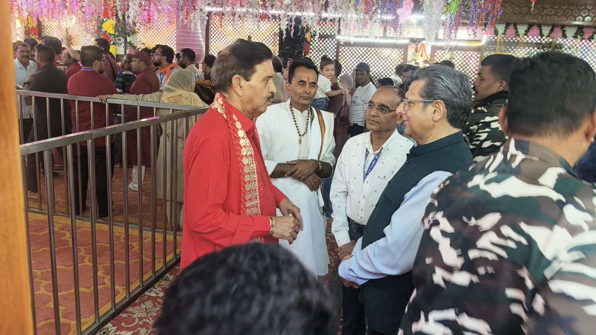 JKRRCM's tweet photo. The team from Relief Organization endeavoured to ensure in coordination with all stakeholders that all necessary facilities are in place for devotees to have cherishable experience of Yatra.
@LokBhavanJandK 
@OfficeOfLGJandK 
@CM_JnK 
@DivComKash 
@dcganderbal 
@diprjk https://t.co/P8KrXmialP