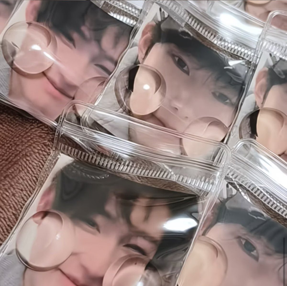 kpshopp1's tweet photo. รับพรีค่ะ

✨ บีบนิ่ม ๆ ดึ๋ง ๆ สุดน่ารัก ✨

📌 ขายแยก ต้องนำไปแพ็คเอง 
📌 ราคาไม่รวมการ์ดรูปภาพ

ราคาที่แจ้งเป็นราคา “ซอง + ตัวบีบ”

ราคานี้ซองขนาด10*10cm

ซอง PVC 
ซอง 100 ซอง
ตัวบีบ 200 ชิ้น
💰 ราคา 450 บาท

ซองแก้ว
ซอง 100 ซอง
ตัวบีบ 200 ชิ้น
💰 ราคา 350 บาท

🚚 ค่าส่ง 50 บาท

ของกดจากจีนรอขั้นต่ำ1เดือนในช่วงนี้

#รับทำของแจก #รับออกแบบ