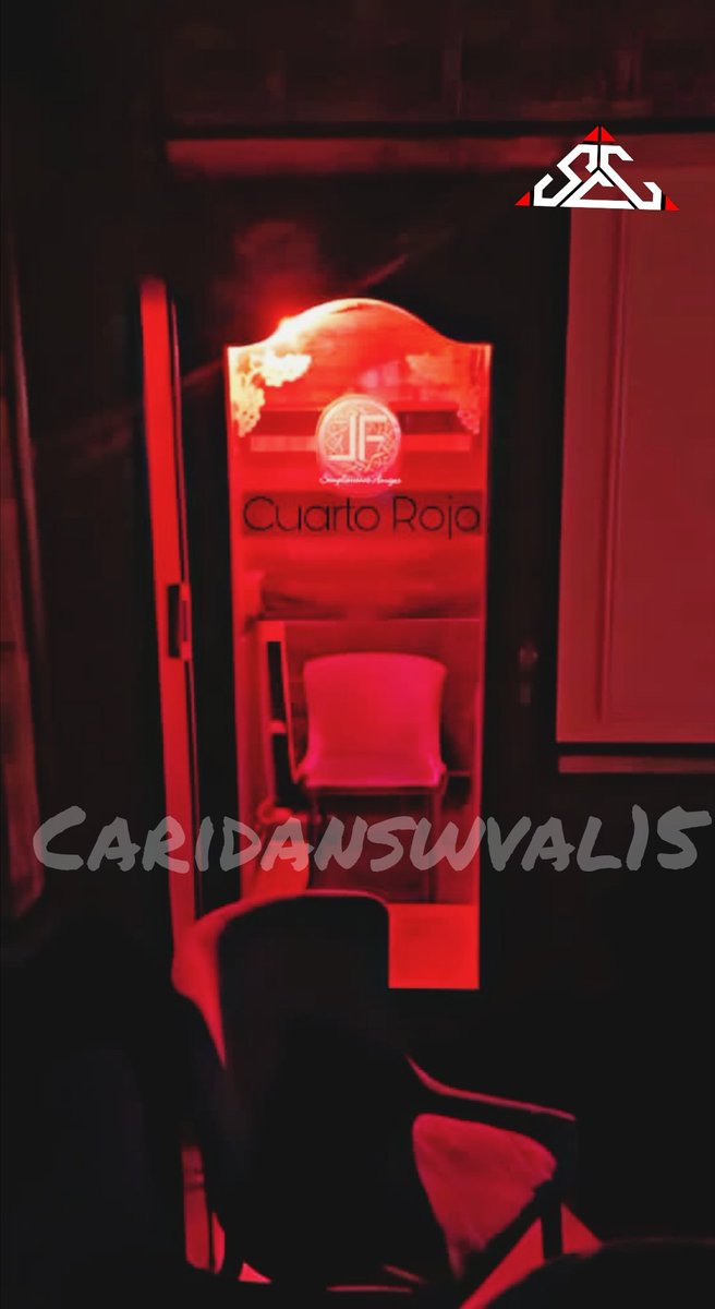 CariDanSwVal15's tweet photo. RED ROOM de #Solsticio.... https://t.co/fHC4CdzEv0