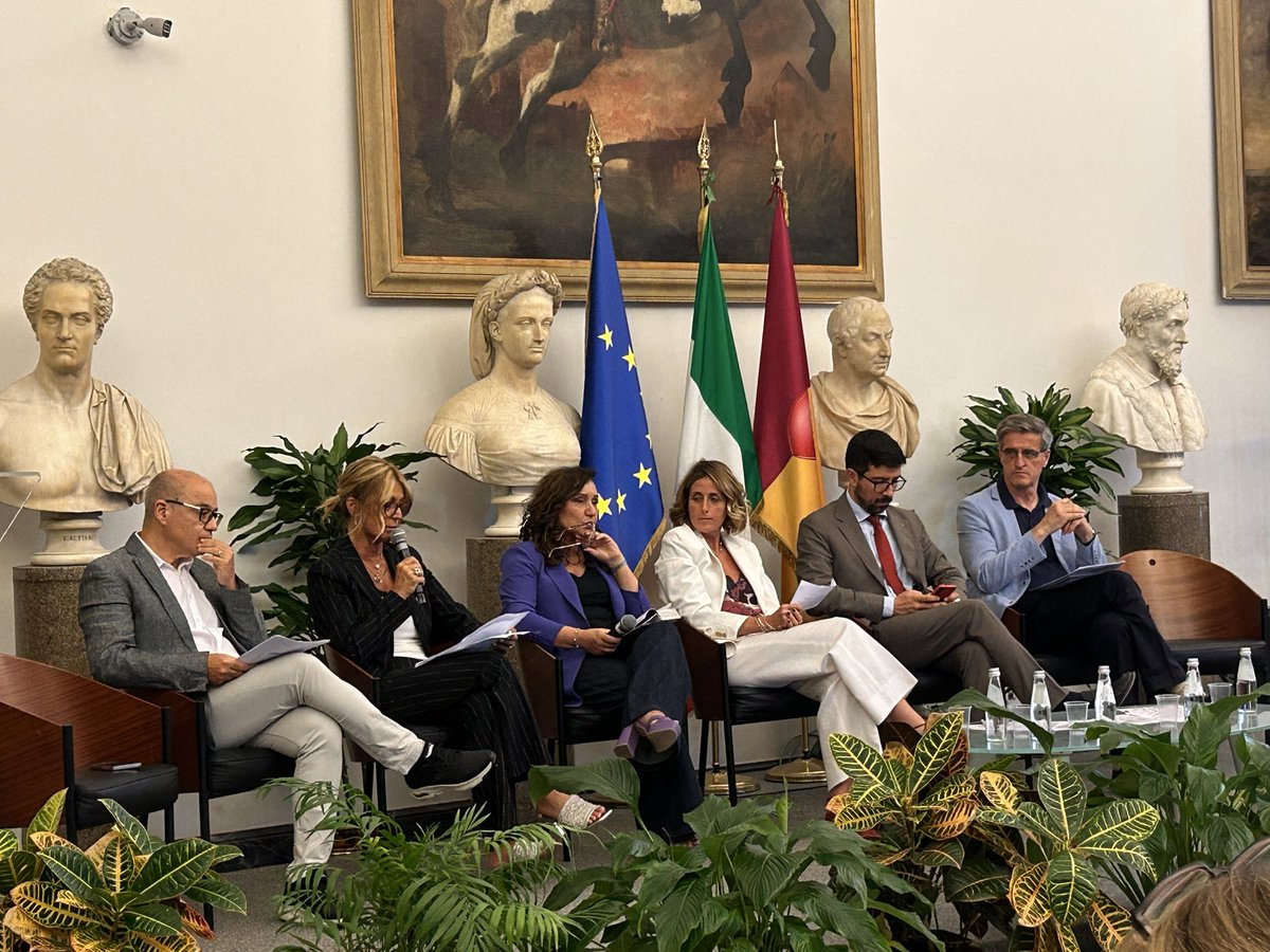 CislRomaRieti's tweet photo. Rosita Pelecca interviene all’ evento “Il futuro non è ordinario - Roma dopo il #PNRR” : È giunto il momento di dare vita a un grande Patto Sociale per Roma 2036 tra l’amministrazione e le parti sociali. Un accordo solido per gestire la sostenibilità finanziaria post-2026.
#cisl https://t.co/WiB5CARuhT