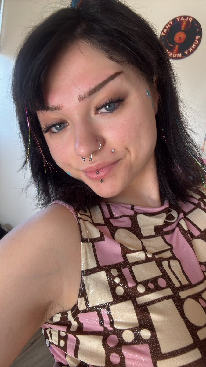 RealPrincessKy's tweet photo. good morning my little pond scum, send for coffee and fuck off https://t.co/Qi9Aq3y9IQ