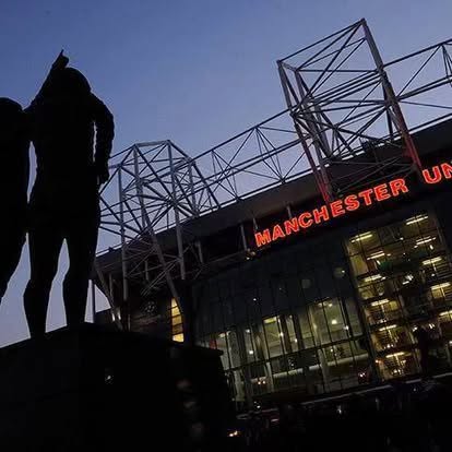 ManUtdUSA's tweet photo. 🇾🇪 USA SUPPORTERS GROUP TOURS 🇾🇪

Liverpool. Live on TV or Live at Old Trafford?

Includes tickets, four star hotel, @ManUtd legend lunch + grounds tour, hospitality at @hotelfootballuk, another @premierleague match and more! 

Join us in January: membership@manutdusa.com https://t.co/IkEW1qrsLG