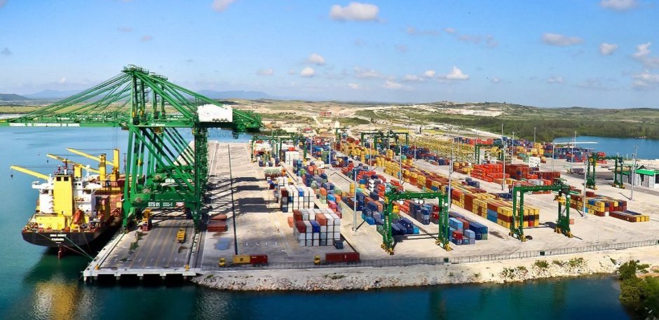 cubadebatecu's tweet photo. 🔥🧯Un conato de incendio fue sofocado rápidamente en la mañana de este lunes en el patio de la Terminal de Contenedores Mariel 📦, informó la Zona Especial de Desarrollo Mariel en sus redes sociales 💬

📍 https://t.co/0XVadA6k6B https://t.co/AinUq09XeA