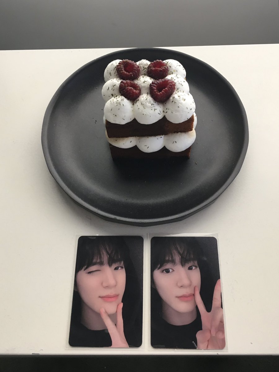 fourtwentythre's tweet photo. 📍카키문 / 용산

카이막티라미수 완전고능한아이디어고대박마싯음… https://t.co/6acDEm2s2x