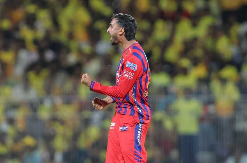 SixerSanju's tweet photo. 🚨 CSK is eyeing Shabaz Ahmad to fill Ravindra Jadeja's shoes 

( Indranil Basu / TOI ) https://t.co/G0bbJJWRzC