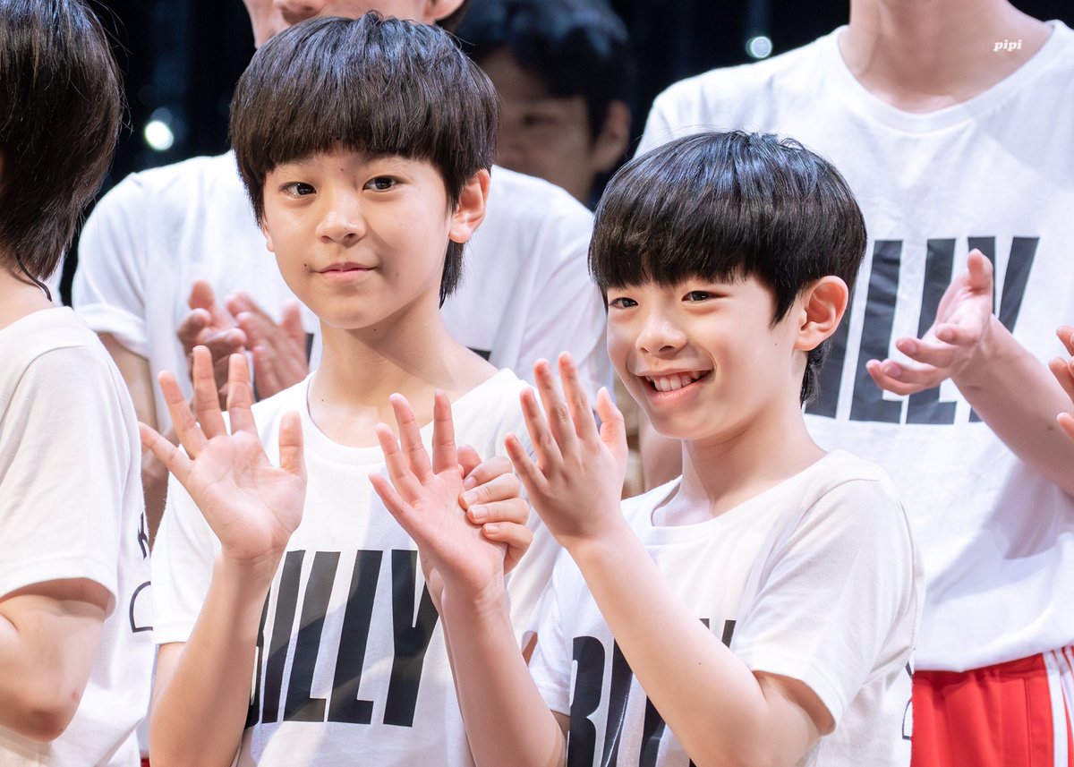 pipi_pic's tweet photo. 260621 빌리 엘리어트 홈커밍
빌리 #박지후 #조윤우

손 꼬옥 https://t.co/JmIcEIGxyo