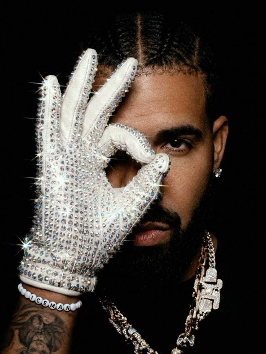 DrakeChart's tweet photo. Drake’s “Iceman” remains #1 on Apple Music USA for a 32nd day atop the chart. 🏆

It ties “Scorpion” and “Short &amp; Sweet” for the 12th longest running #1 album in Apple Music USA history 📈🔥 https://t.co/G1Sc3Ec1iF