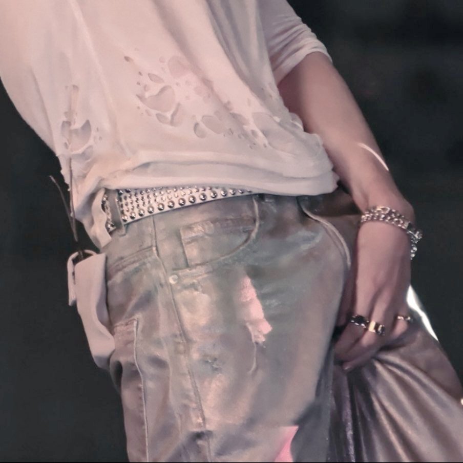 detailsofjeon's tweet photo. he should be stopped https://t.co/cS5oGN4Ei8