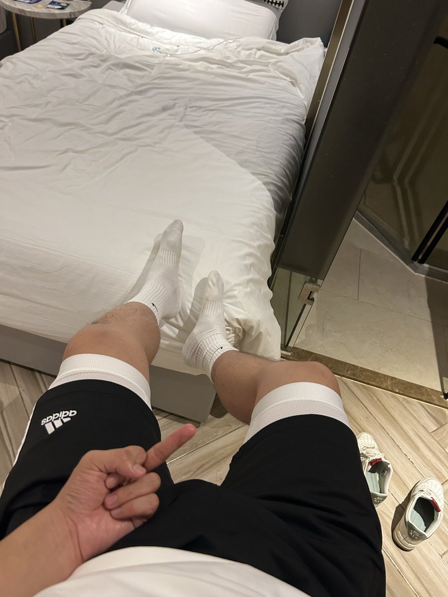 yu031102's tweet photo. #白袜体育生 #top1s #男大学生 #调教粗口 #sm 
想被爸爸一边踩着你的废屌，一边调教你嘛，小骚逼儿 https://t.co/PTWdk29XpL