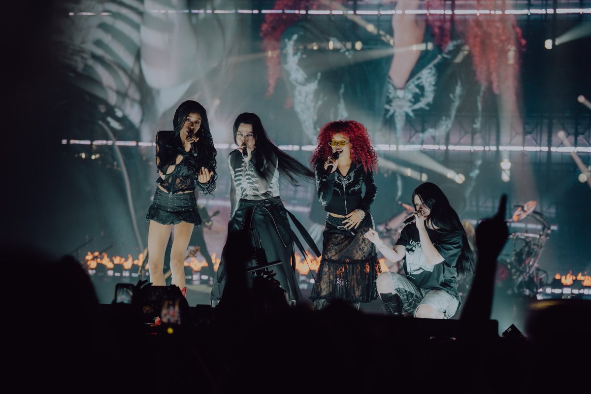 evanescenceper's tweet photo. #Evanescence en #Nashville. 🔥
#Sanctuary World Tour

#EvanescencePerú https://t.co/bwLU5OTOqO