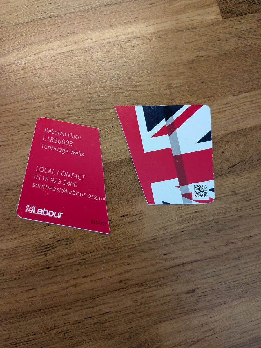 FINCHDEB's tweet photo. @UKLabour @LabourTW Absolutely disgusting way to treat the prime minister https://t.co/jWS9EOpSyL