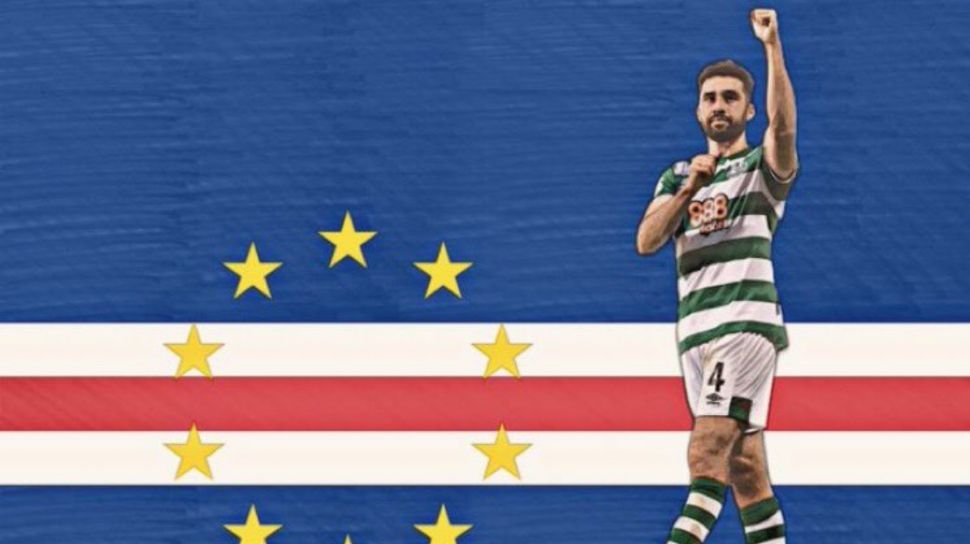 HappyKick_'s tweet photo. 1. Let’s go back to 2019. Cape Verde is a tiny island nation with a population of just 500k. To compete globally, they have to hunt for diaspora talent born abroad.

​The manager at the time, Rui Aguas, discovered that an Irish-born defender named Roberto Lopes had Cape Verdean roots.
