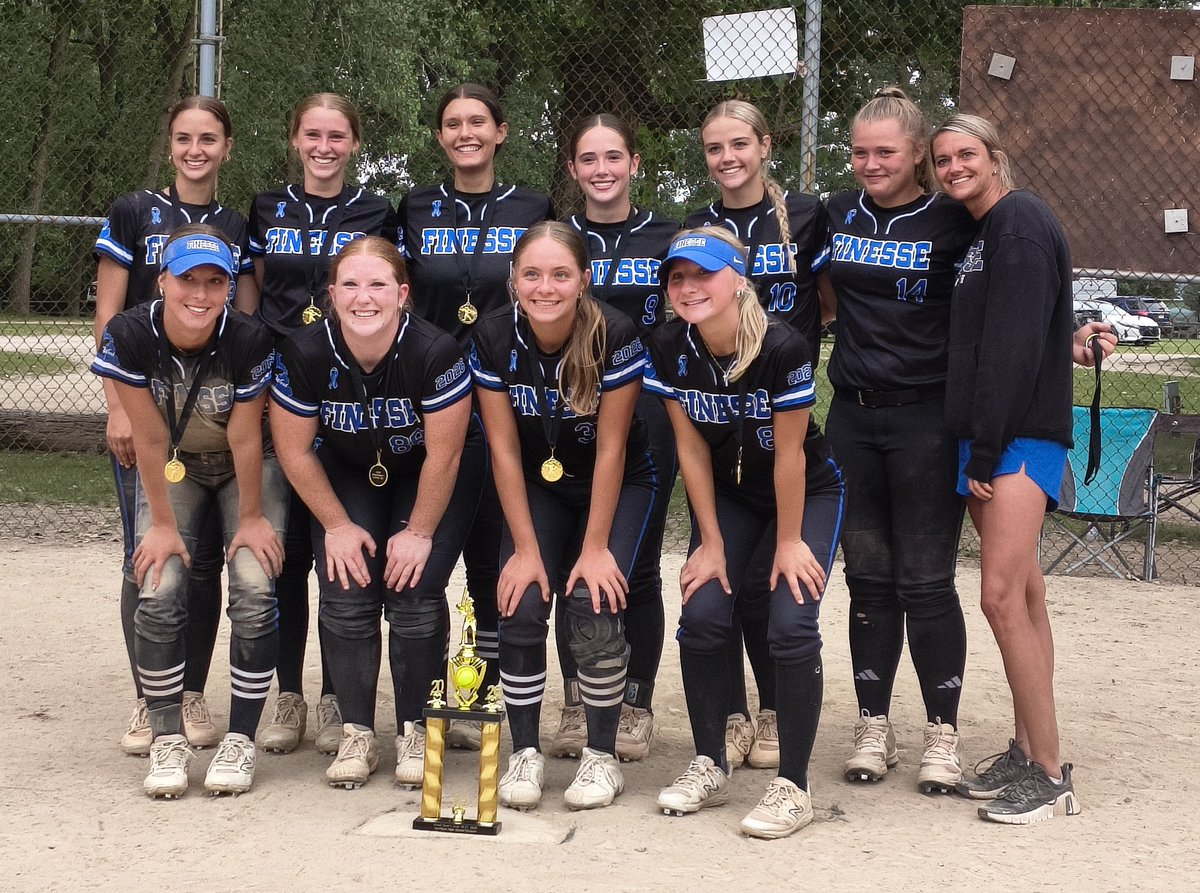 MackenzieS88's tweet photo. Felt great being  back together with my travel team.  Great warm up tournament to go 6-0 for the weekend.  

#madeformore https://t.co/3hREY3Ywzw