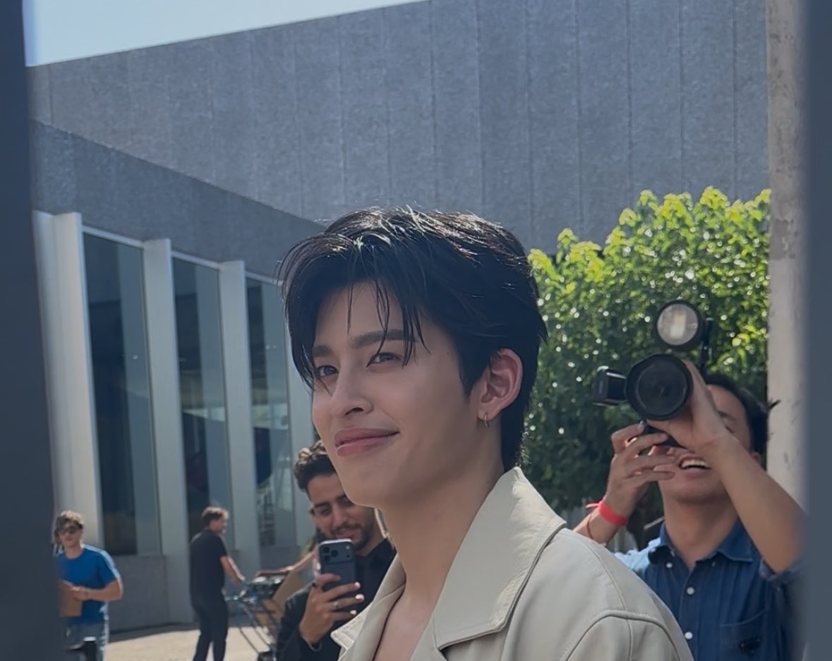 buzunkalbii's tweet photo. pang pond and his beautiful smile 😏
🥹🤏🏻 https://t.co/KdBSA2C6jm