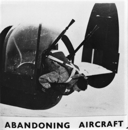NewarkAirMus's tweet photo. Here's some from the #NAMarchive
#DiverseAviation
Fun fact the 'Rose' company in Gainsborough also made sweet wrapping machines, as per the chocolate brand of Roses! https://t.co/xADTvNZPdZ