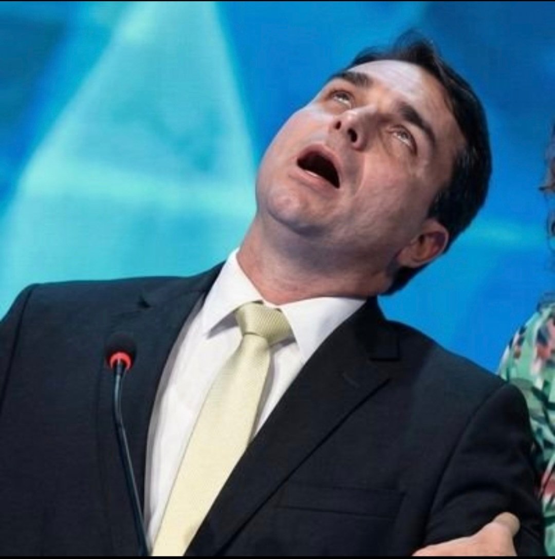 RobertoPrudens's tweet photo. @Chefcarolinavi1 Direita só temos RENAN 14 ,o outro é só mais um corrupto do Centrão. https://t.co/fRNMqnmP01