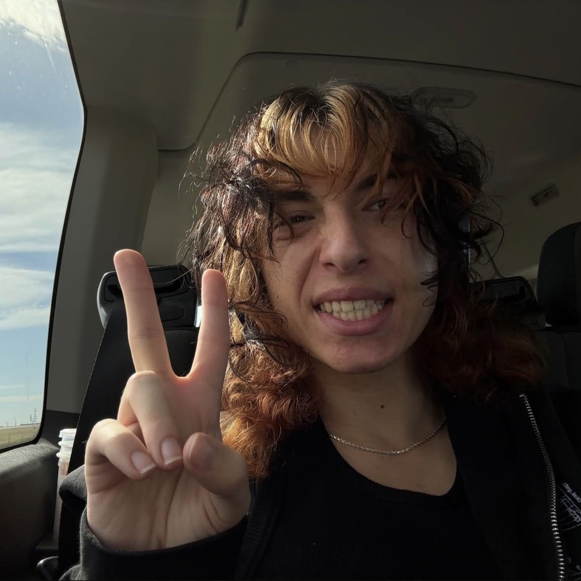 stacking34bands's tweet photo. I love her smile. Pls never stop smiling. https://t.co/ptUO8kmygD