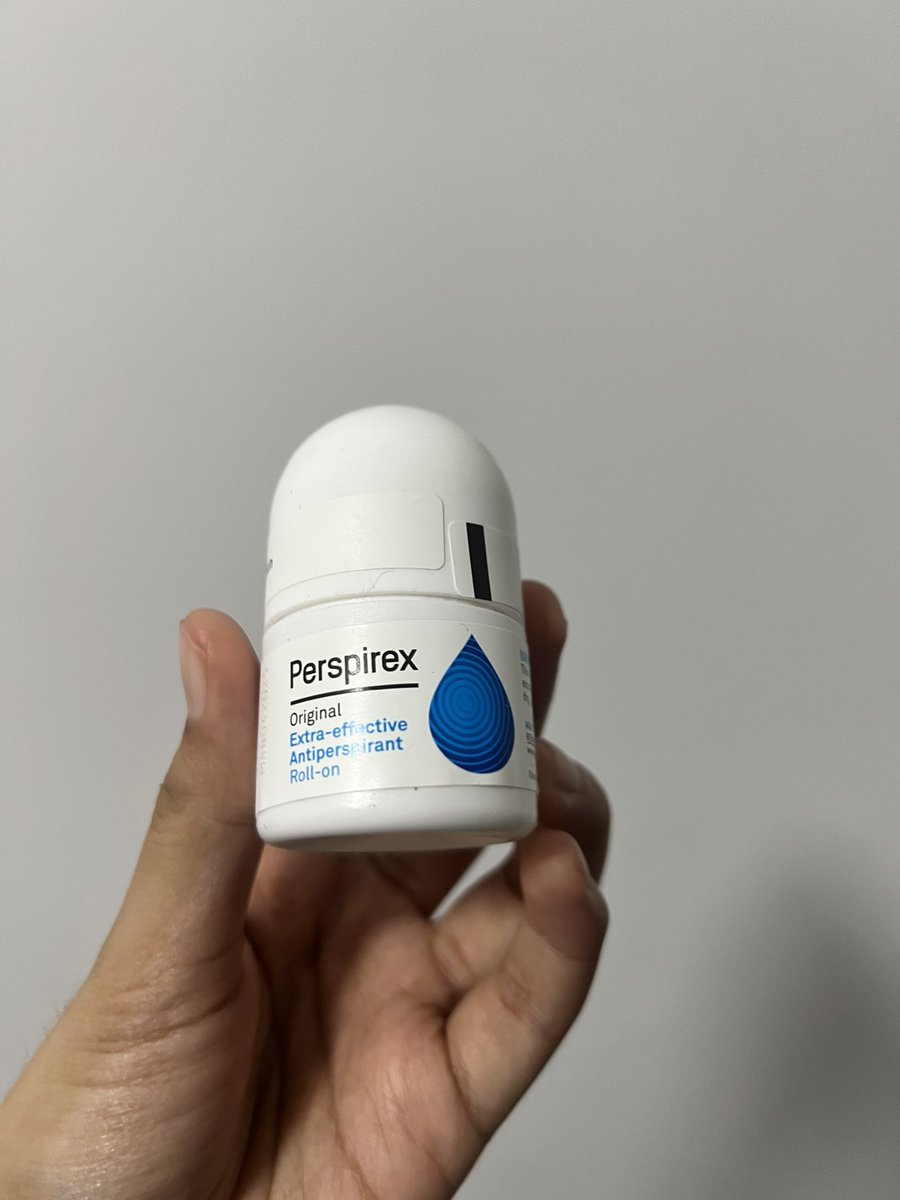 izzatihabshi's tweet photo. @meinmokhtar Disclaimer tiok aku masham tak menyengat tapi aku tak suka walaupun aku je yang bau. Especially wfh aku tend untuk tak pakai dorono kat rumah

These 2 help, both beli kat watsons jakarta tapi aku rasa ada je kat shopee. Now aku boleh kata odourless dah https://t.co/Jdye9k5aFy