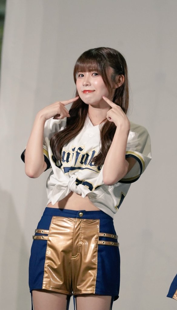 311kei1's tweet photo. @NANA_BsG_398 🐵💛こんばんⅦ🐟️🐟️
雨の多い時期に開催するので、いつもソワソワさせられるスタジアム⚓️
🐵🐶凱旋Auraバキバキで→
🌀吹き飛ばしましょう💪
石畳と天然芝💃楽しみです😀
#BsGravity #Bs2026 #Bsgirls #avex
3.おやすみなさい💤 https://t.co/sfmkPWRwBb
