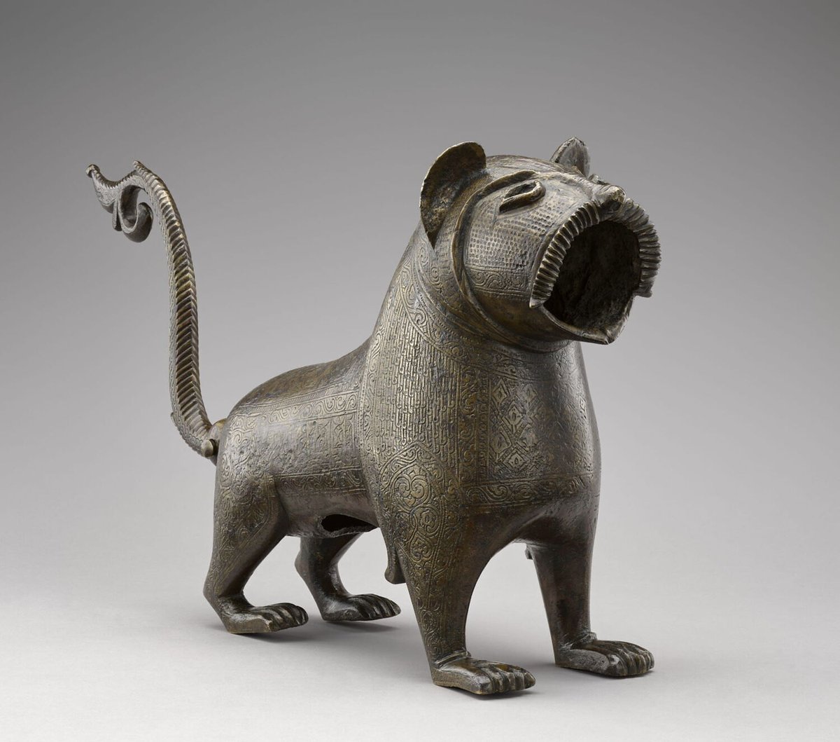 Fihriposts's tweet photo. A list of some medieval Arabo-Islamic zoomorphic metal work. https://t.co/KZotpNMHzT