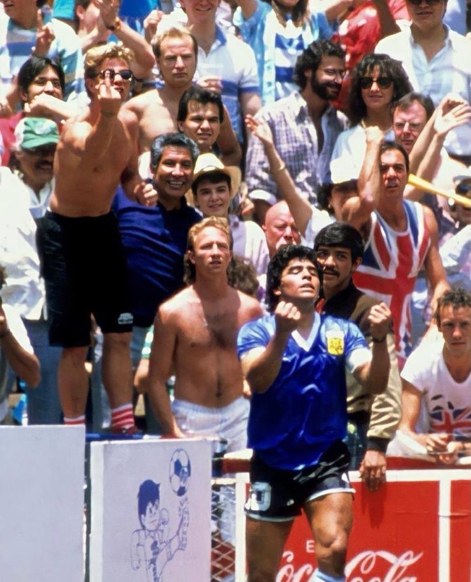 gonzalezcholaky's tweet photo. El pueblo argentino es profundamente malvinero y maradoniano, lo que aconteció hace exactamente 40 años, tiene mucho que ver con ello.

22 de Junio de 1986: Diego eterno. https://t.co/NigR3SVeuY