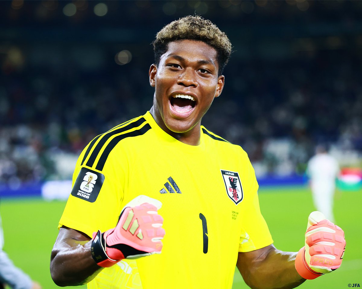 φ(￣^￣ )ﾒﾓ 日本代表のGKユニフォーム 大会で着用しているデザインが