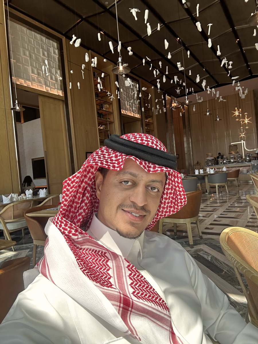 almousa_an's tweet photo. اليوم أبدأ عامًا جديدًا من عمري.

كل عام يمضي يعلمني أن النجاح الحقيقي ليس فيما نملكه، بل فيما نضيفه، وليس فيما نحققه لأنفسنا فقط، بل فيما نتركه من أثر للآخرين.

أسأل الله أن يجعل هذا العام محطة جديدة من الإنجاز، وأن يبارك في الوقت والعمل والعلم، وأن يوفقني لكل ما فيه خير لوطني، ولمهنتي، ولمن أتشرف بخدمتهم.