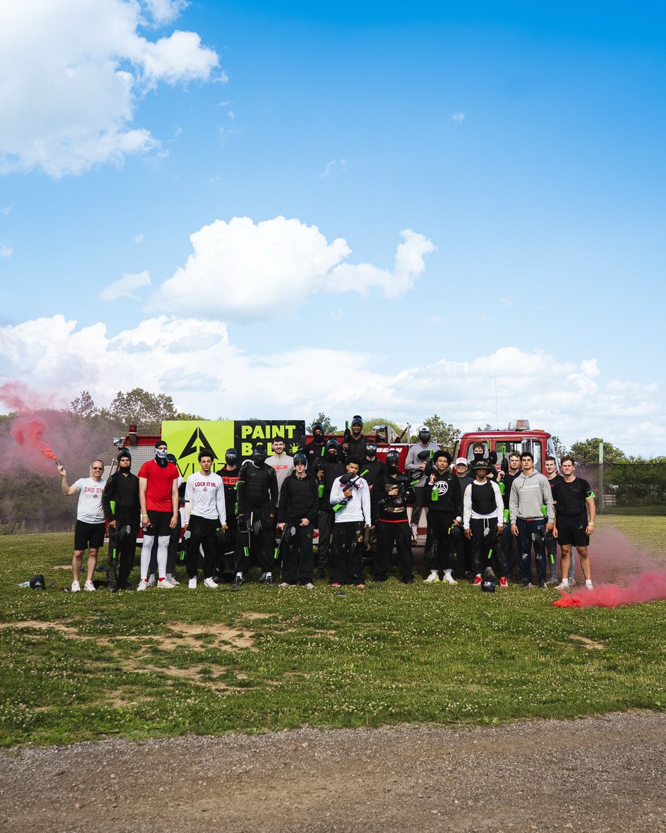 OhioStateHoops's tweet photo. The fellas got after it in the field on Saturday 🎨

#GoBucks | #FightToTheEnd https://t.co/BK0pifCjsr