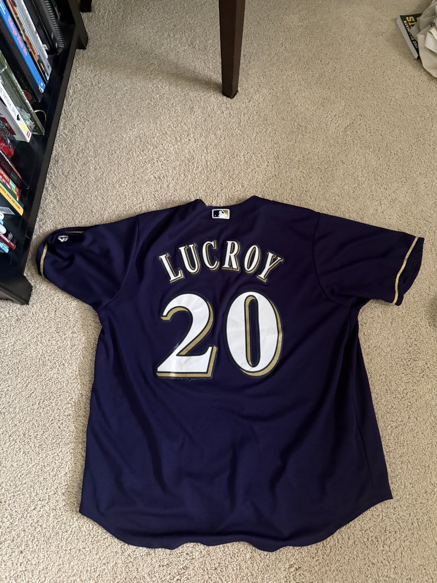 MeekAcrobat's tweet photo. Copped my 🐐’s jersey @JLucroy20 https://t.co/SInhE3vOZm